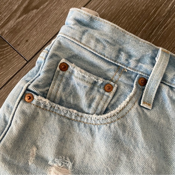 Levi's® Premium 501® Original Fit High Rise Cut off Jean shorts Size 25 - Picture 6 of 10